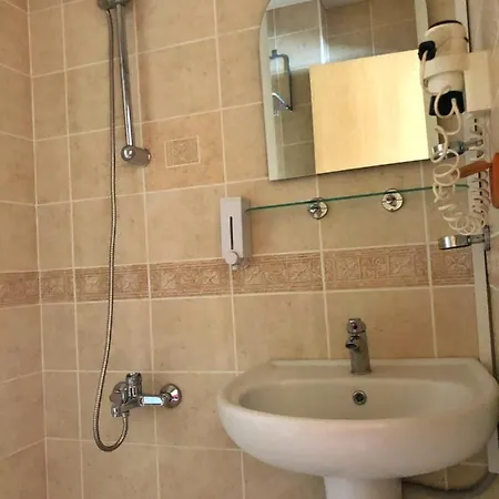 Armoni Otel